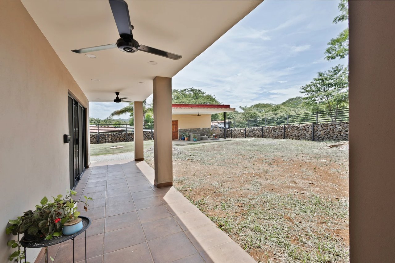 Your Costa Rican Retreat with Room to Grow in Playas del Coco