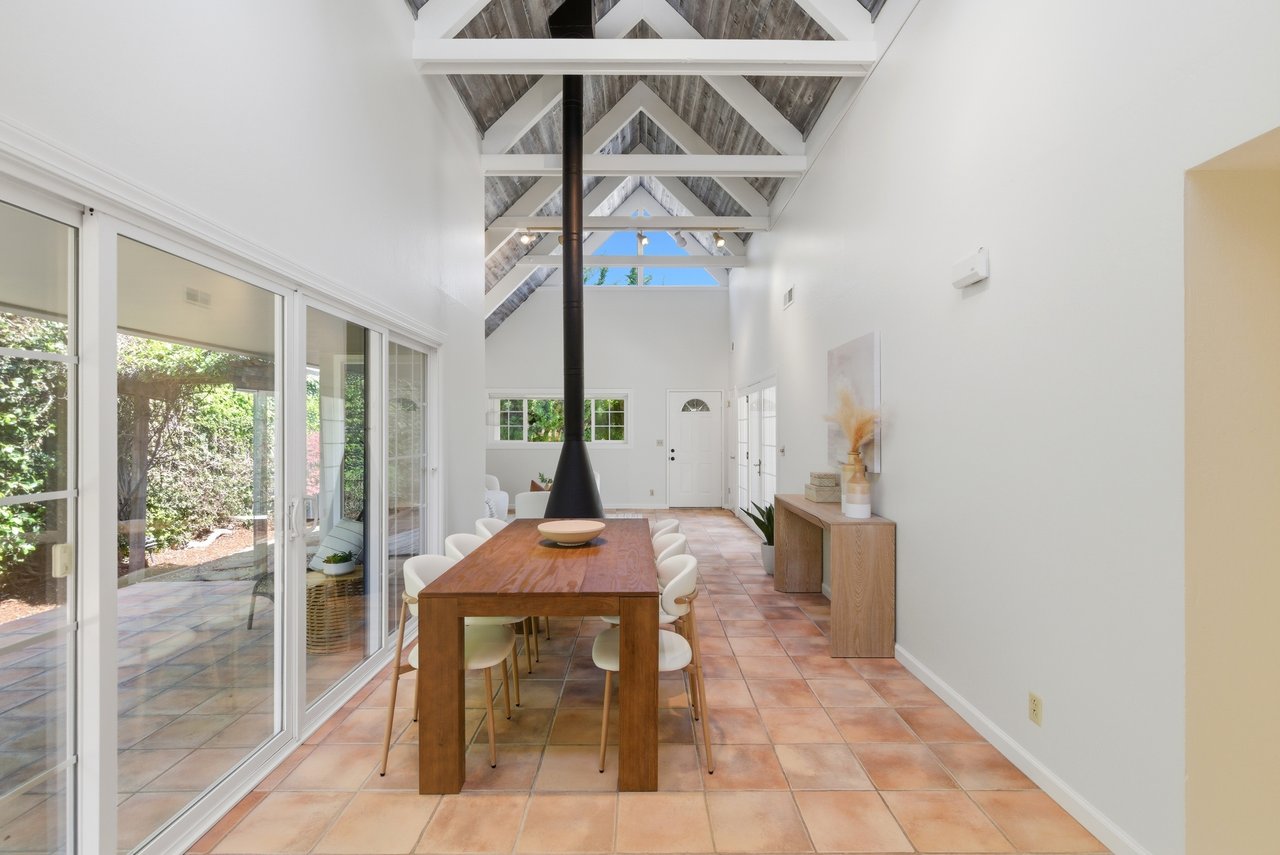 1038 East Evelyn Avenue