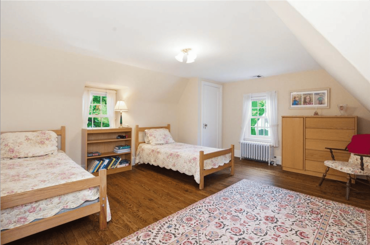 69 Tunstall Road, Scarsdale, New York 10583