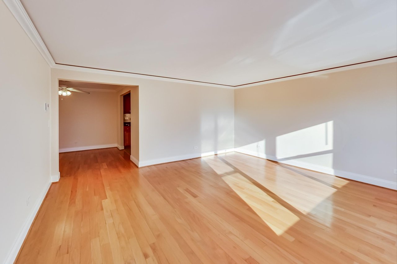 6333 N Milwaukee Ave Unit 1G