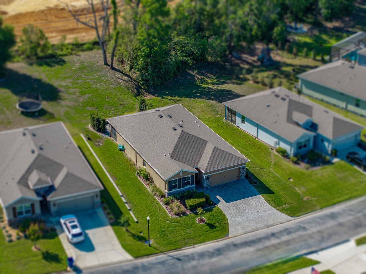12492 EASTPOINTE DR