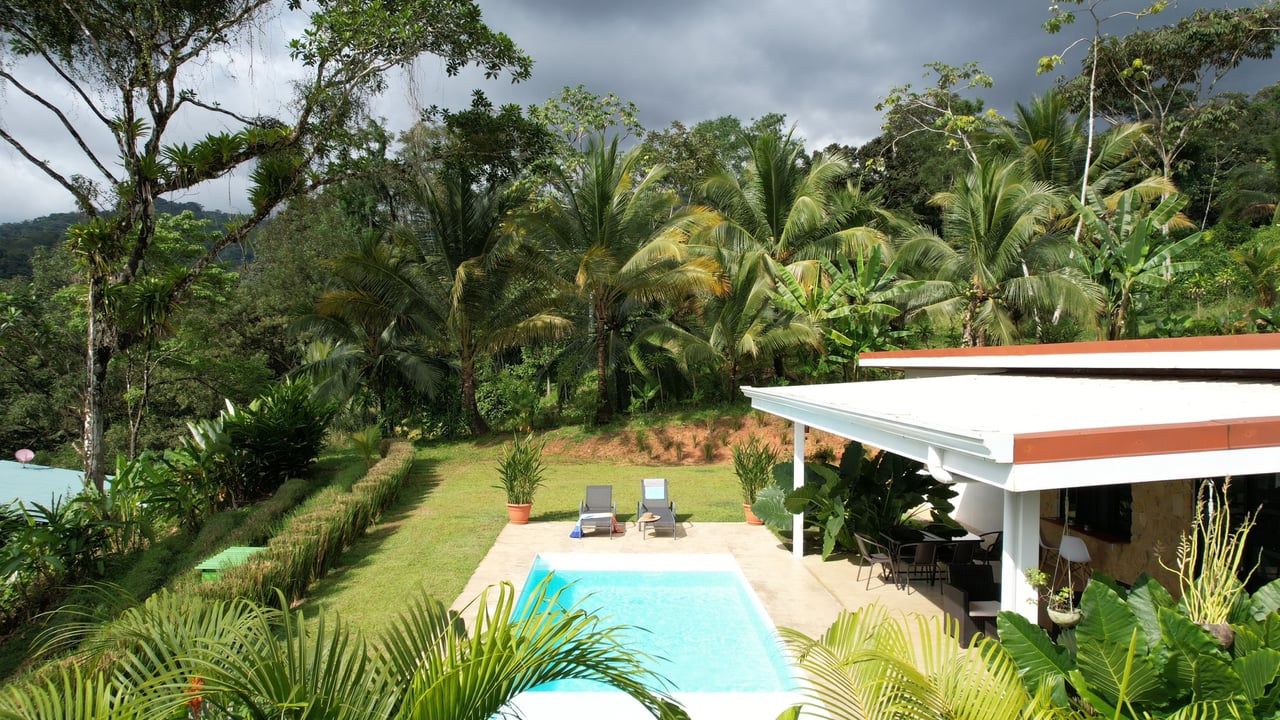 Brand New Modern Home in a Private Tropical Setting - Tres Rios