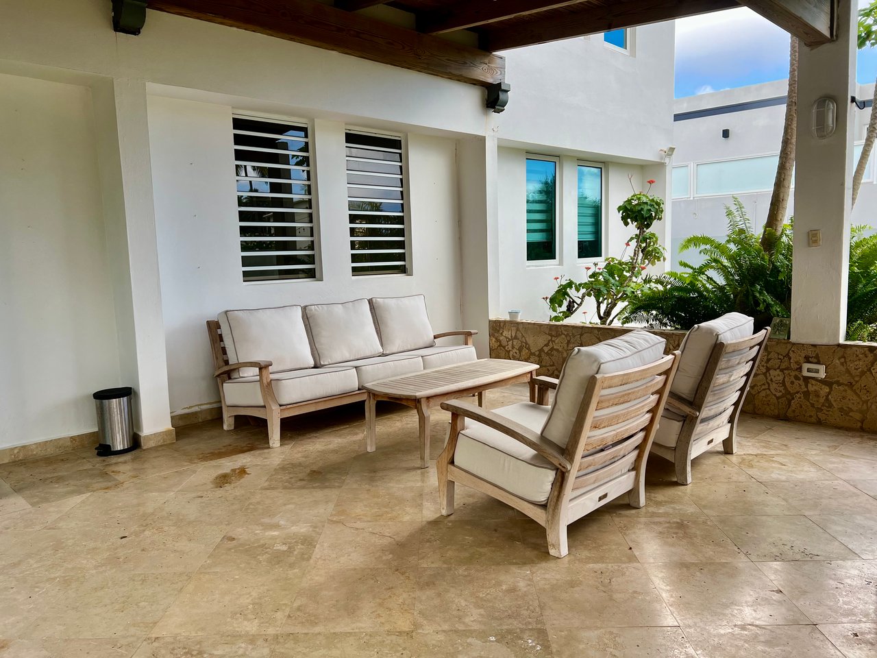 Ocean Breeze. Luxury 