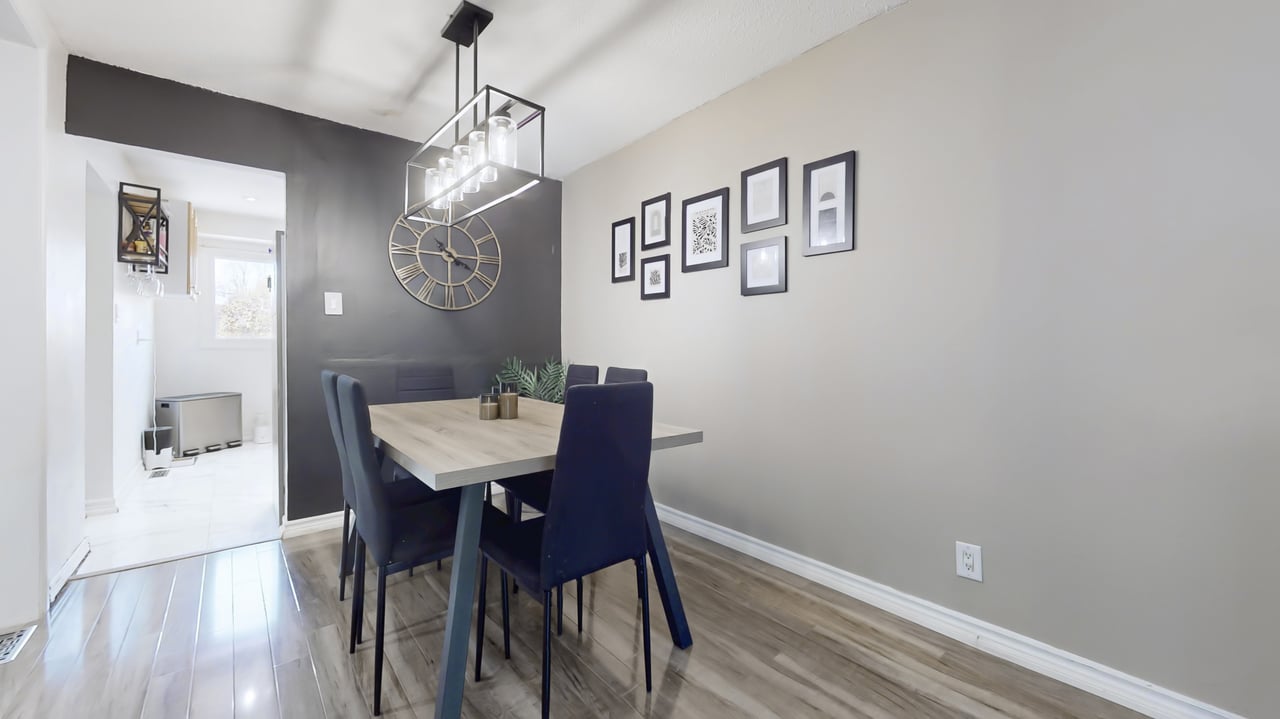 52 Adelaide Street Unit:32
