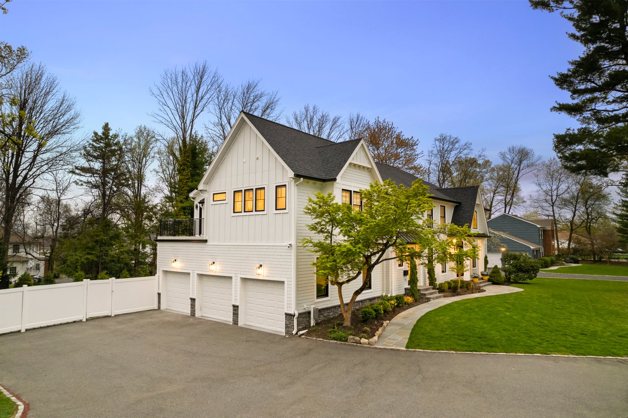 Just Listed: Designer 6BR Home in Coveted Hartshorn Section of Short Hills