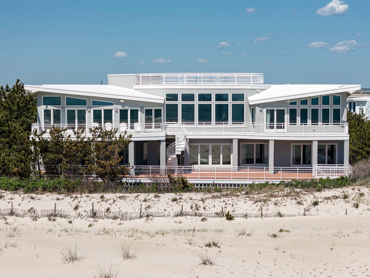 101 E Long Beach Boulevard 