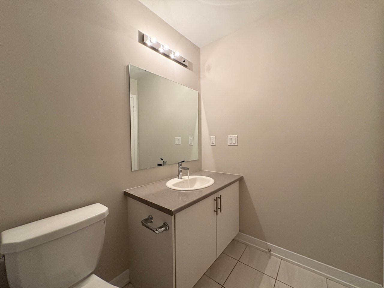 3401 Ridgeway Drive Unit: 307