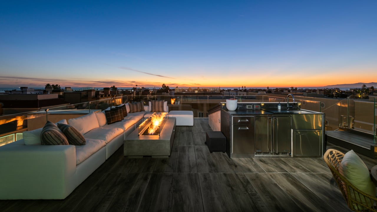 145 Channel Pointe Mall