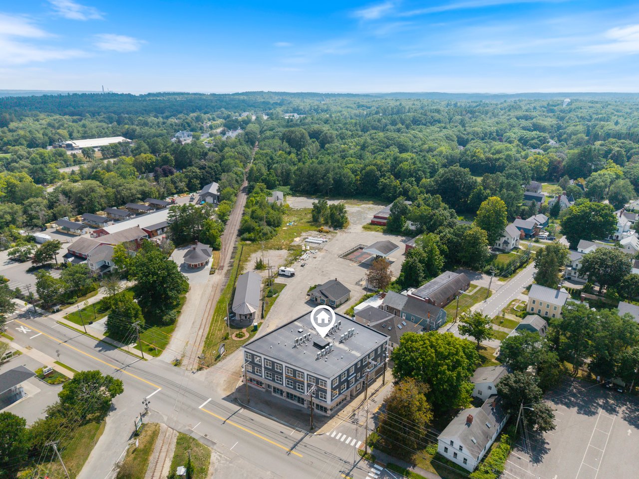 298 Main Street, 2F