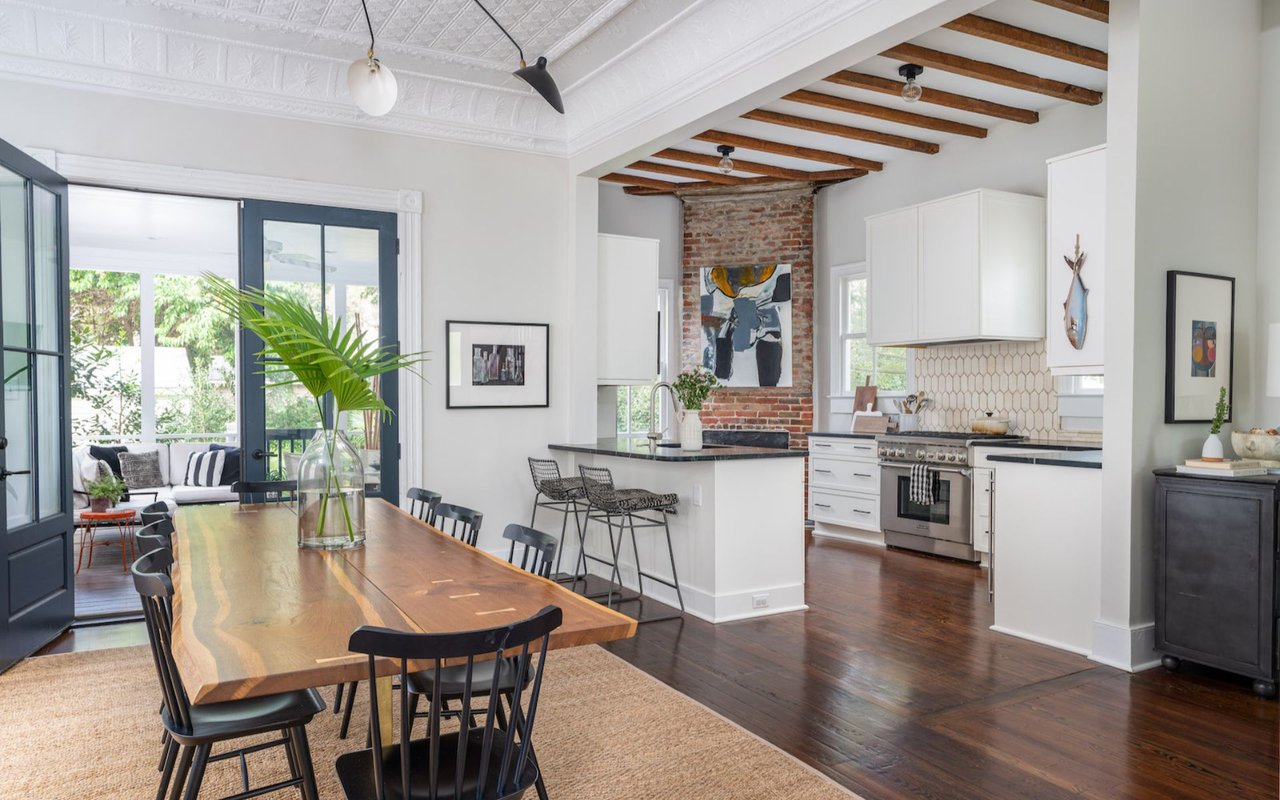Historic Victorian Style Home – 66 Vanderhorst Street