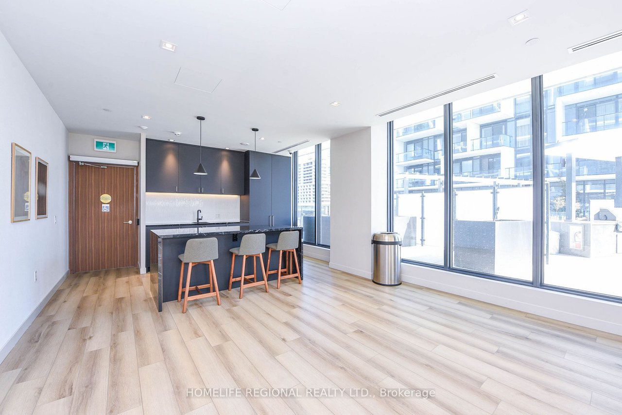 WEST CONDOS PENTHOUSE 