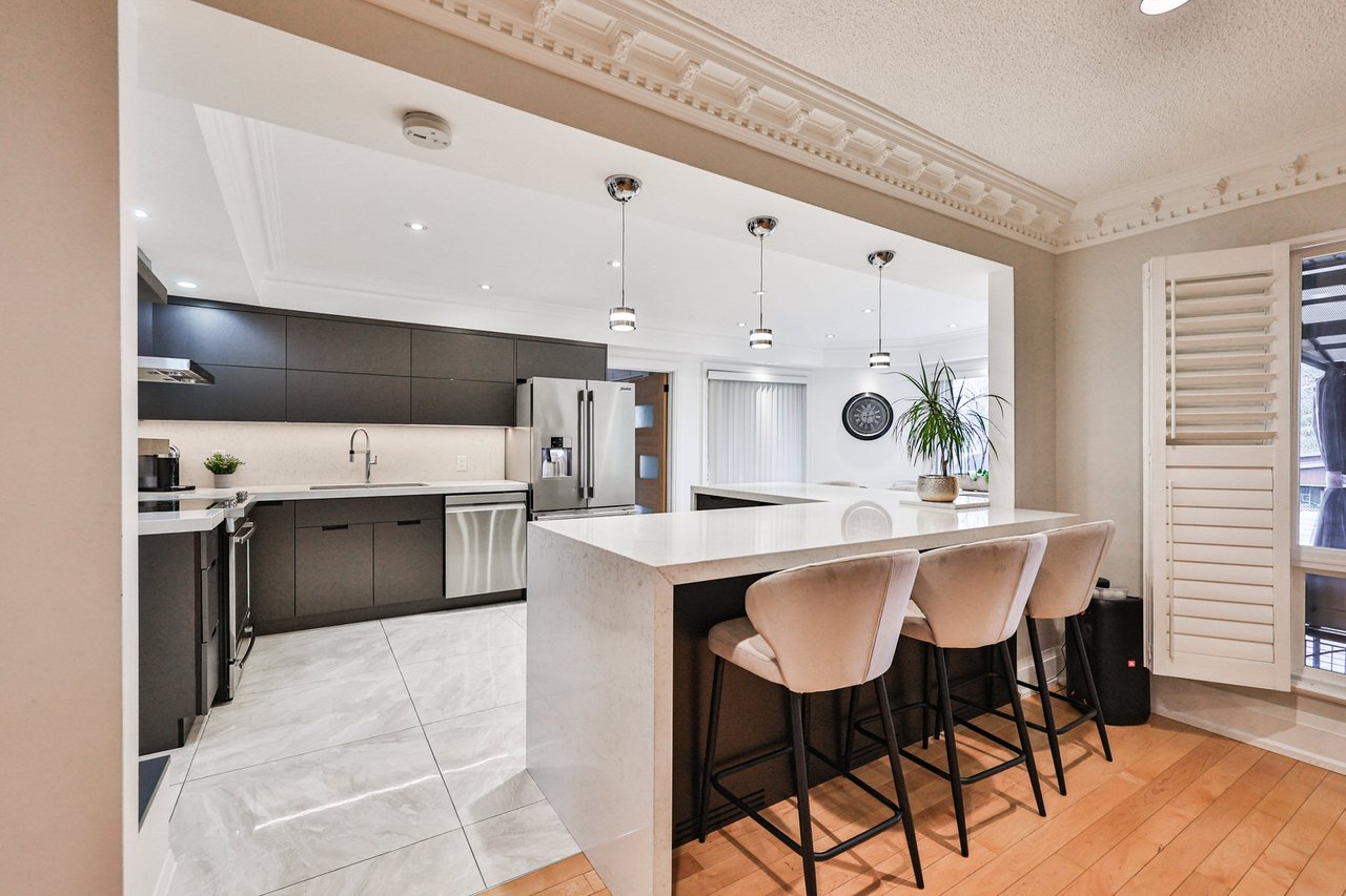 1414 Cawthra Rd