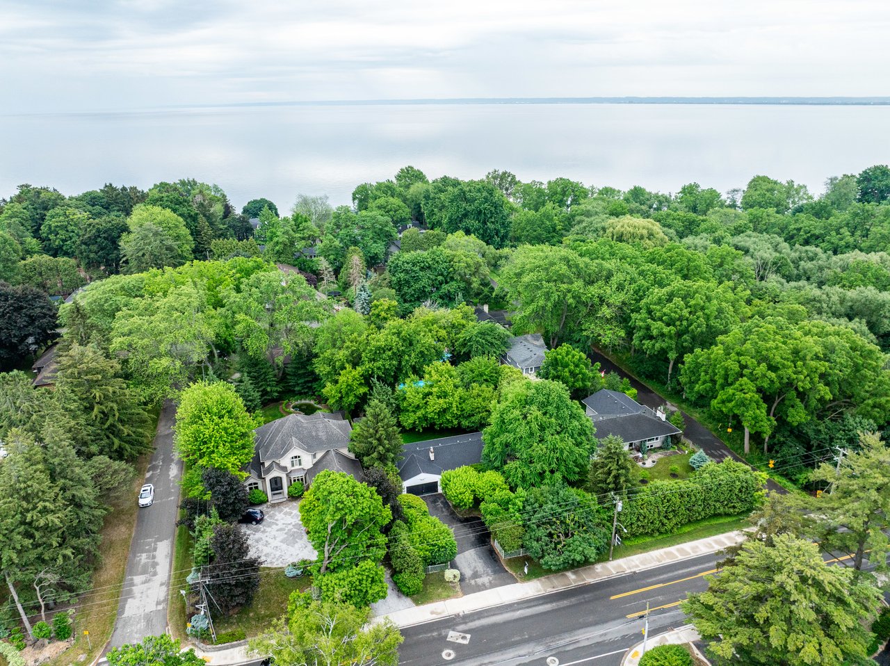 4312 Lakeshore Road, Burlington