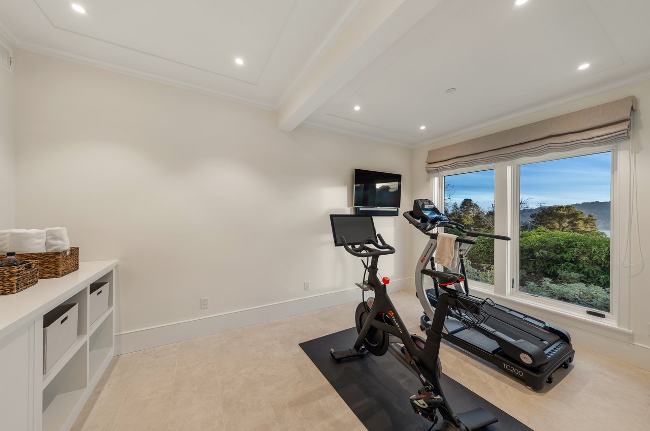 The Extraordinary Round Hill Estate