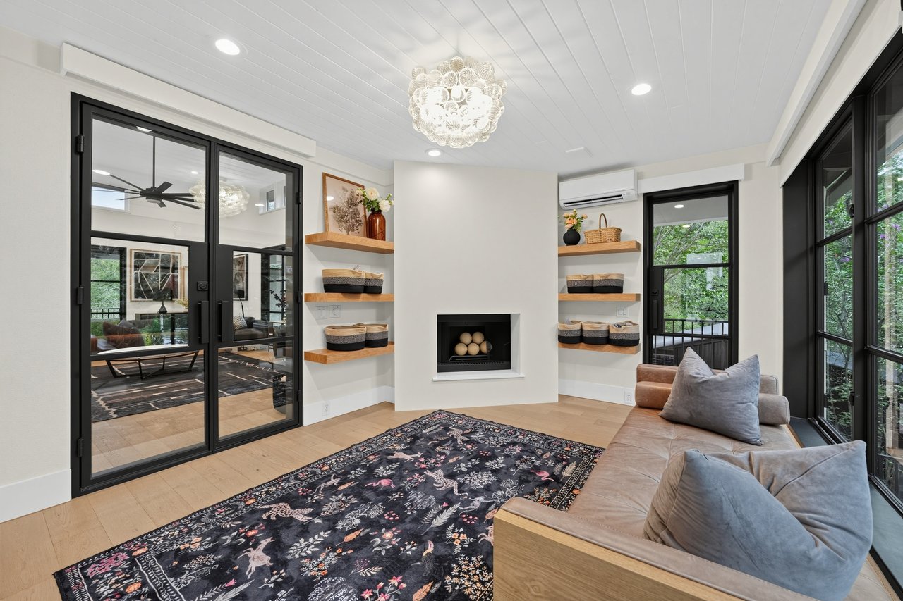 THE CANOPY 3.3 private acres in the heart of West Lake Hills.