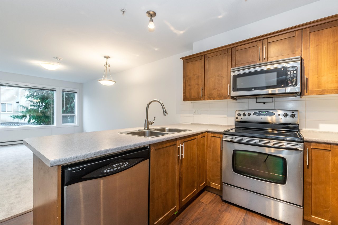 202-9422 Victor St