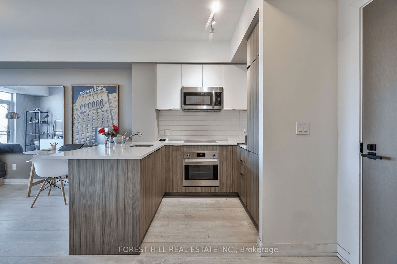 223 St. Clair Ave W 805