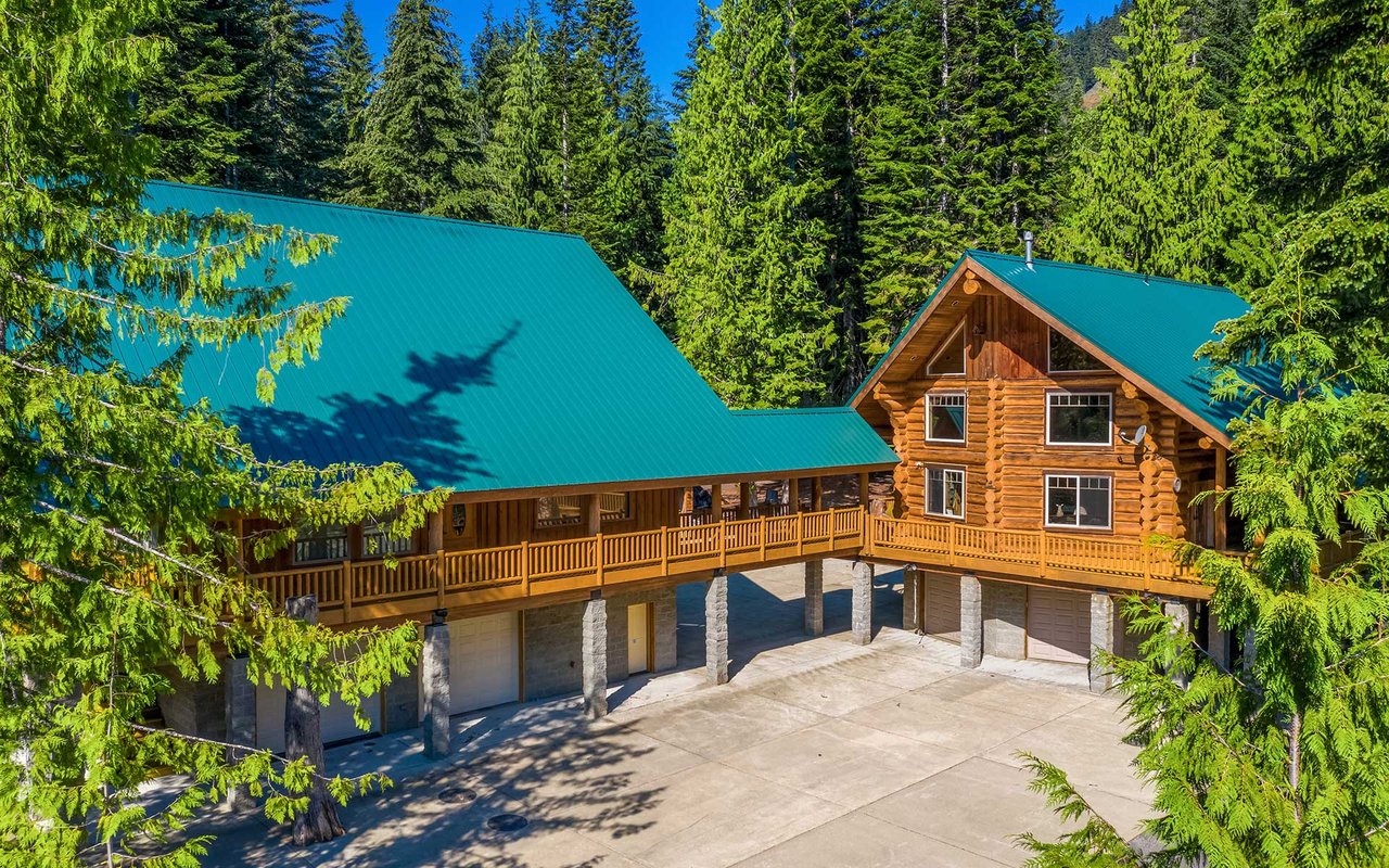 Private Kachess Lake Sanctuary in a Majestic Mountain Setting