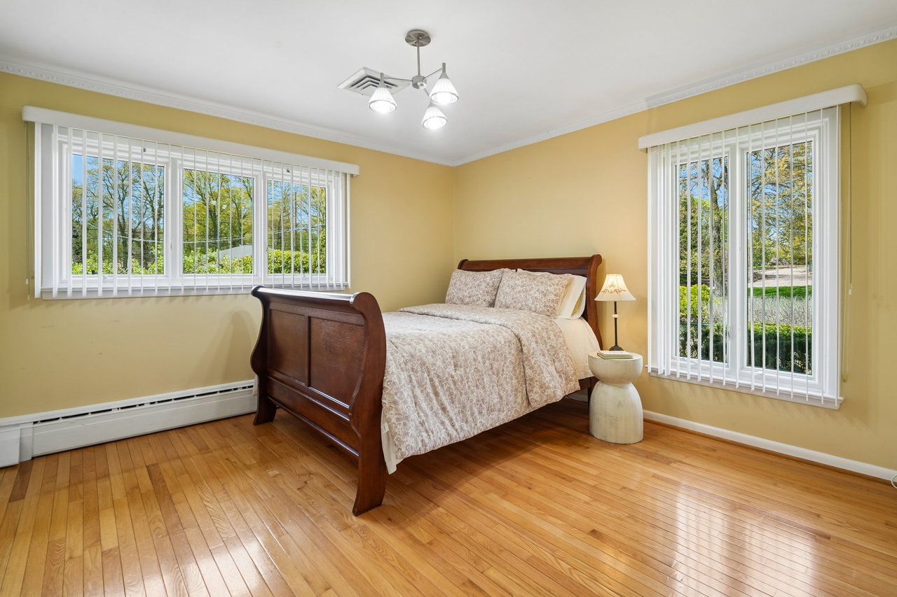 35 Grandview Avenue