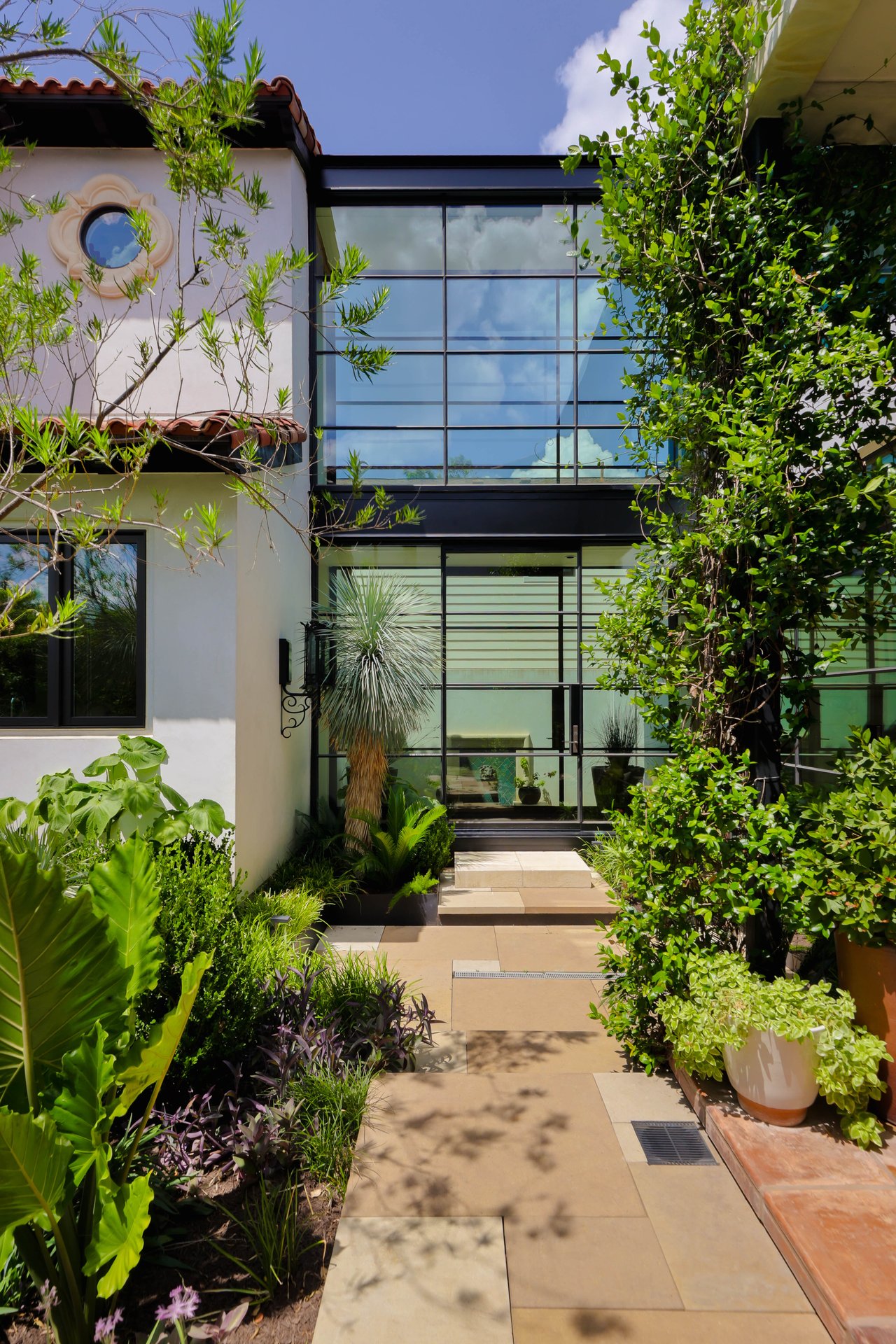 1308 Meriden Lane