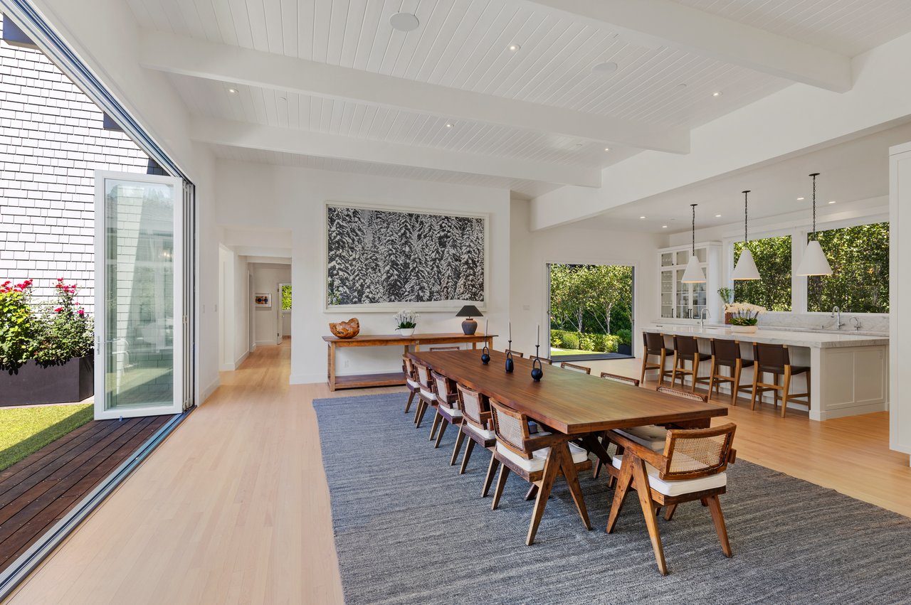 Private, Modern Compound in Premier Ross Location