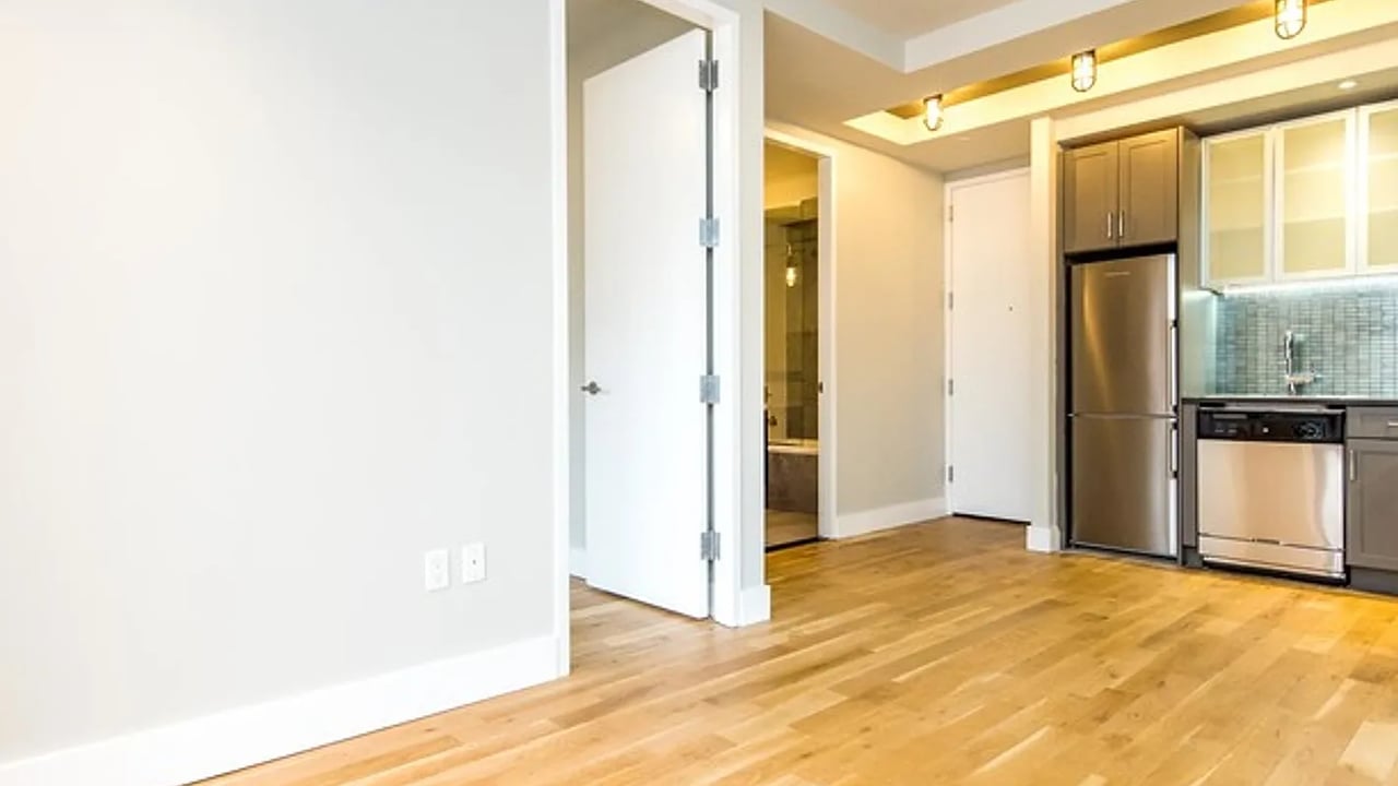 185 Leonard St 3A