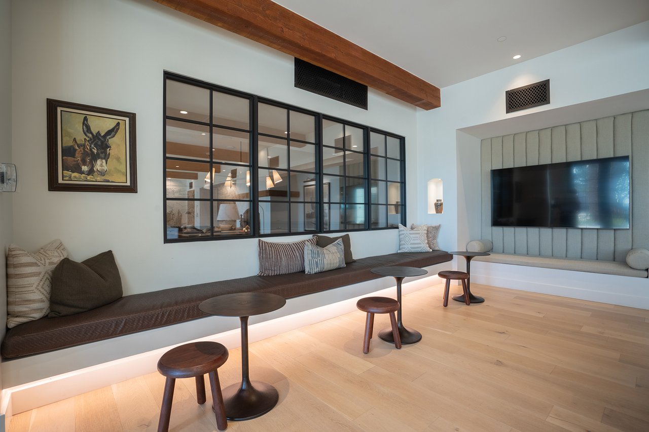 5000 N CAMELBACK RIDGE Drive, 108