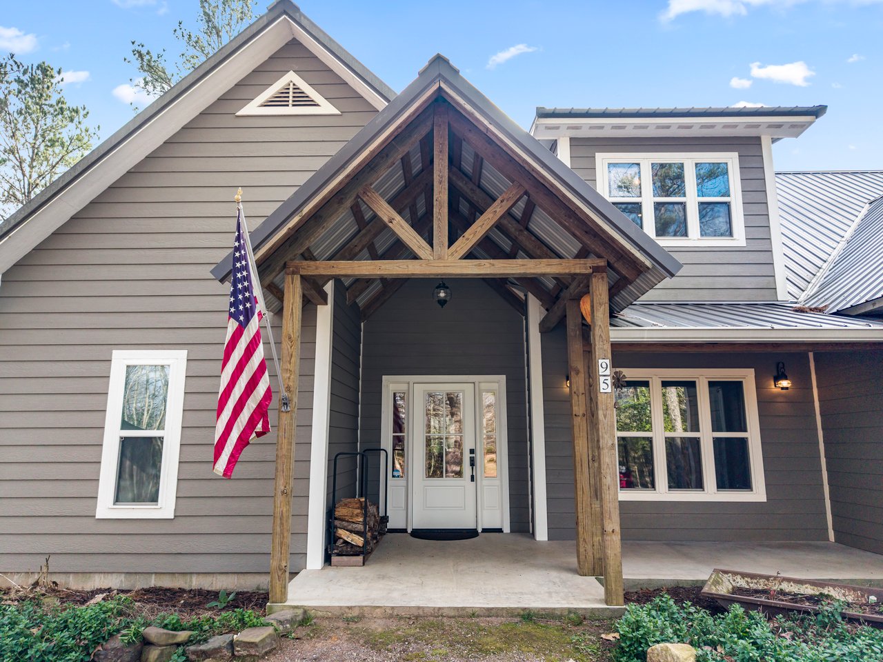 Thunder Mountain Homestead