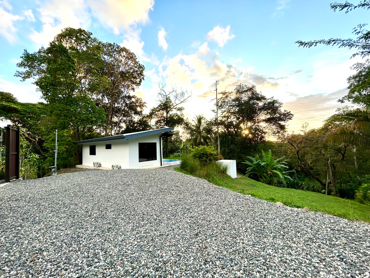 Brand-New 2BR/2BT in Playa Hermosa – 5 Minutes to the Beach | Priced to Sell