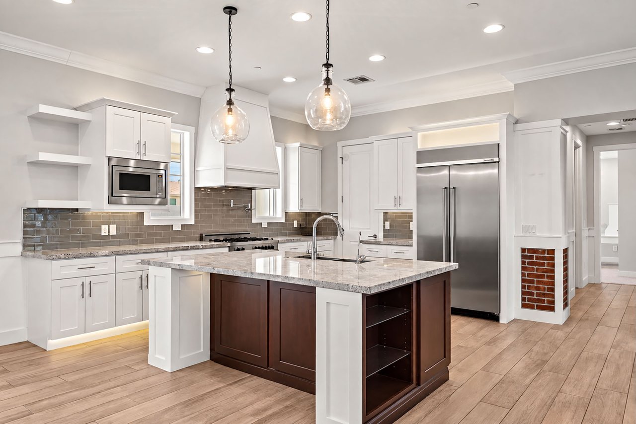 3412 N KACHINA Lane