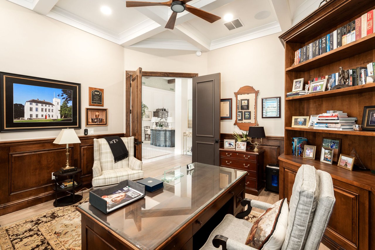 7115 E FOOTHILL Drive