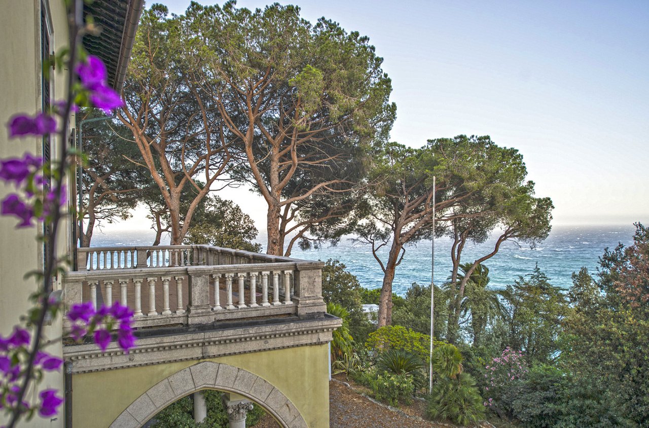 Luxury Seafront Villa in Liguria
