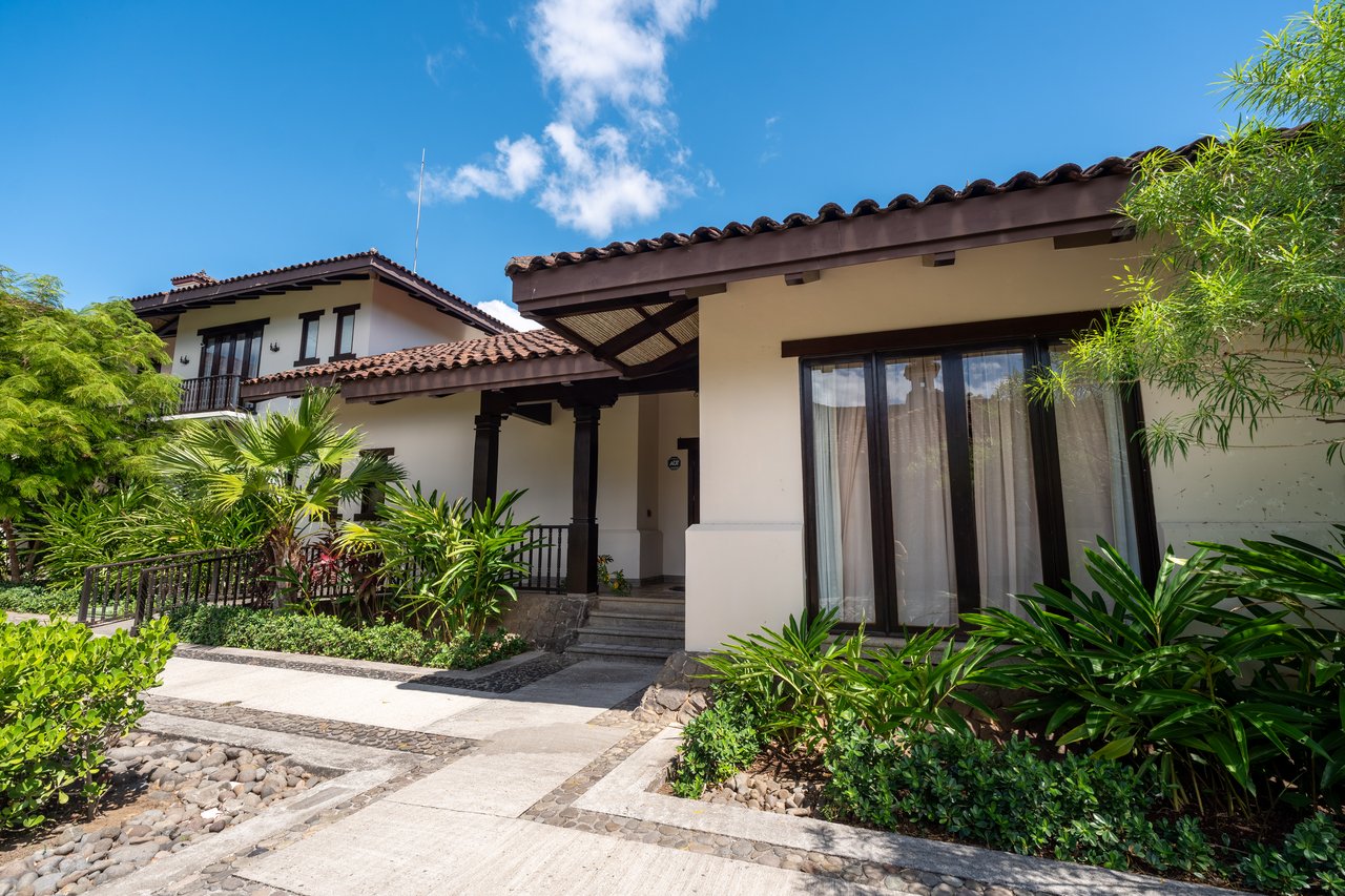 Los Malinches 6 | Luxury Spanish Colonial Townhouse in Hacienda Pinilla