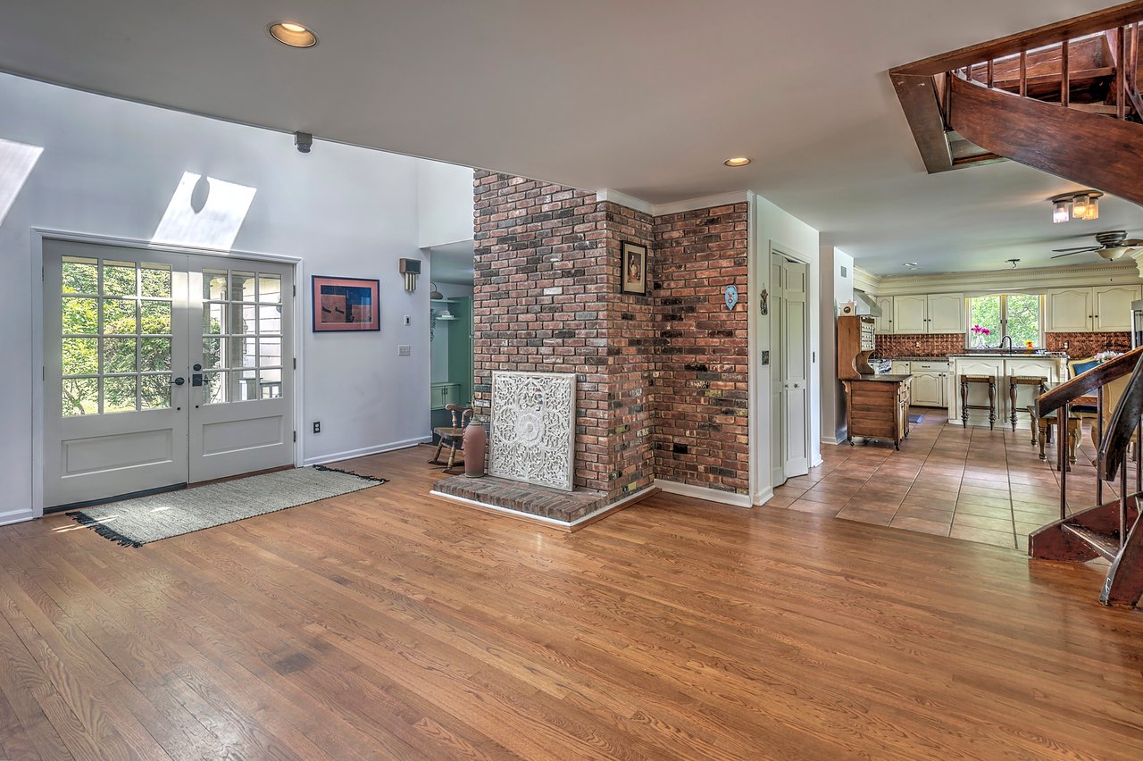 13 Farmersville Rd