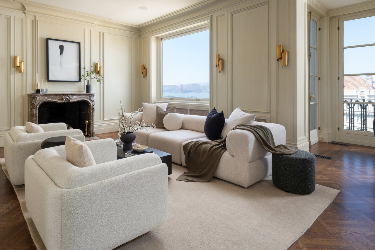 Majestic Pacific Heights View Apartment