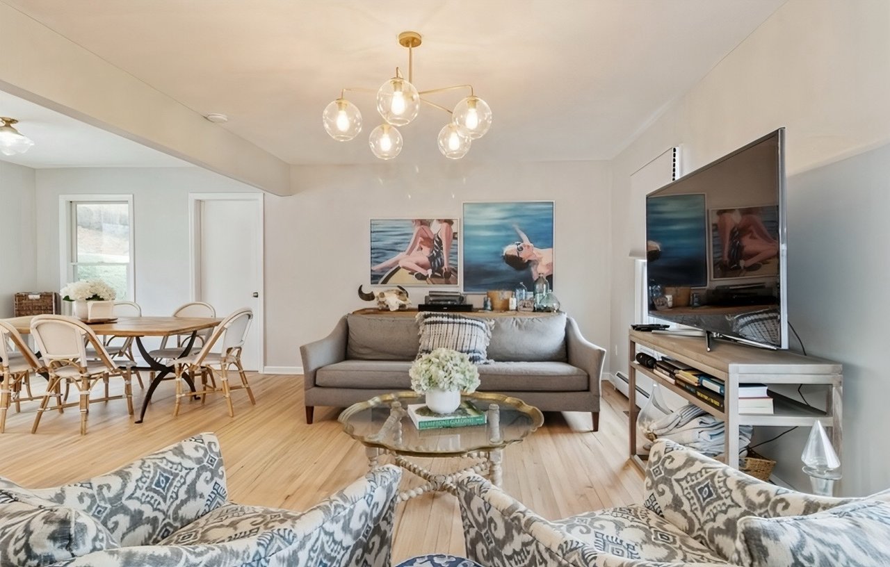 20 Underhill Drive, Southampton