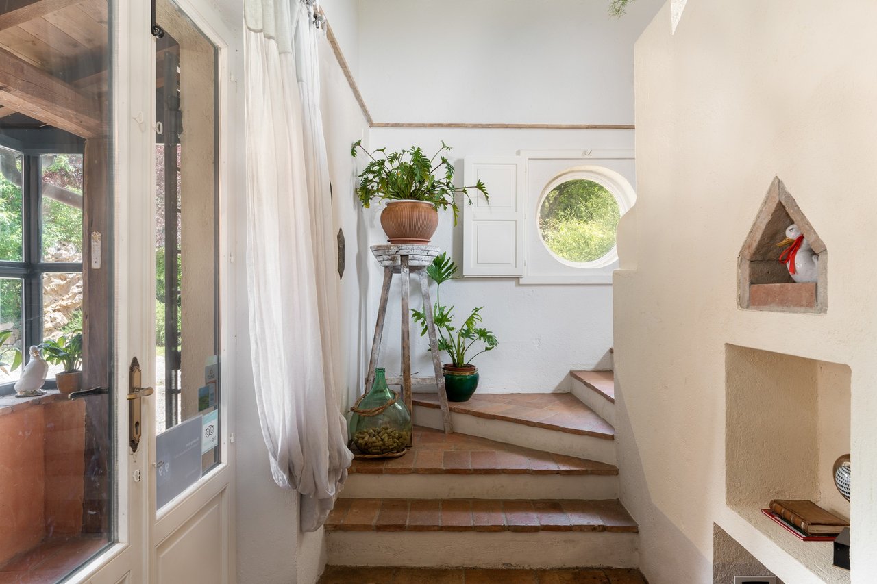 Renovated 18th Century Tuscan Home With Beautiful Hill Views