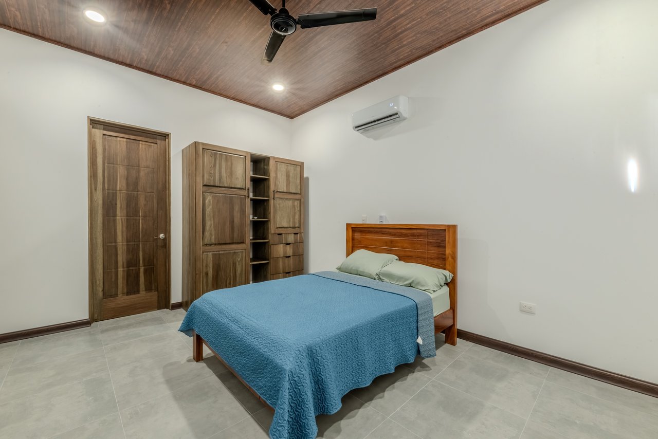 Brand New 3 Br, 2.5 Ba | Swimming Pool, High Ceilings 