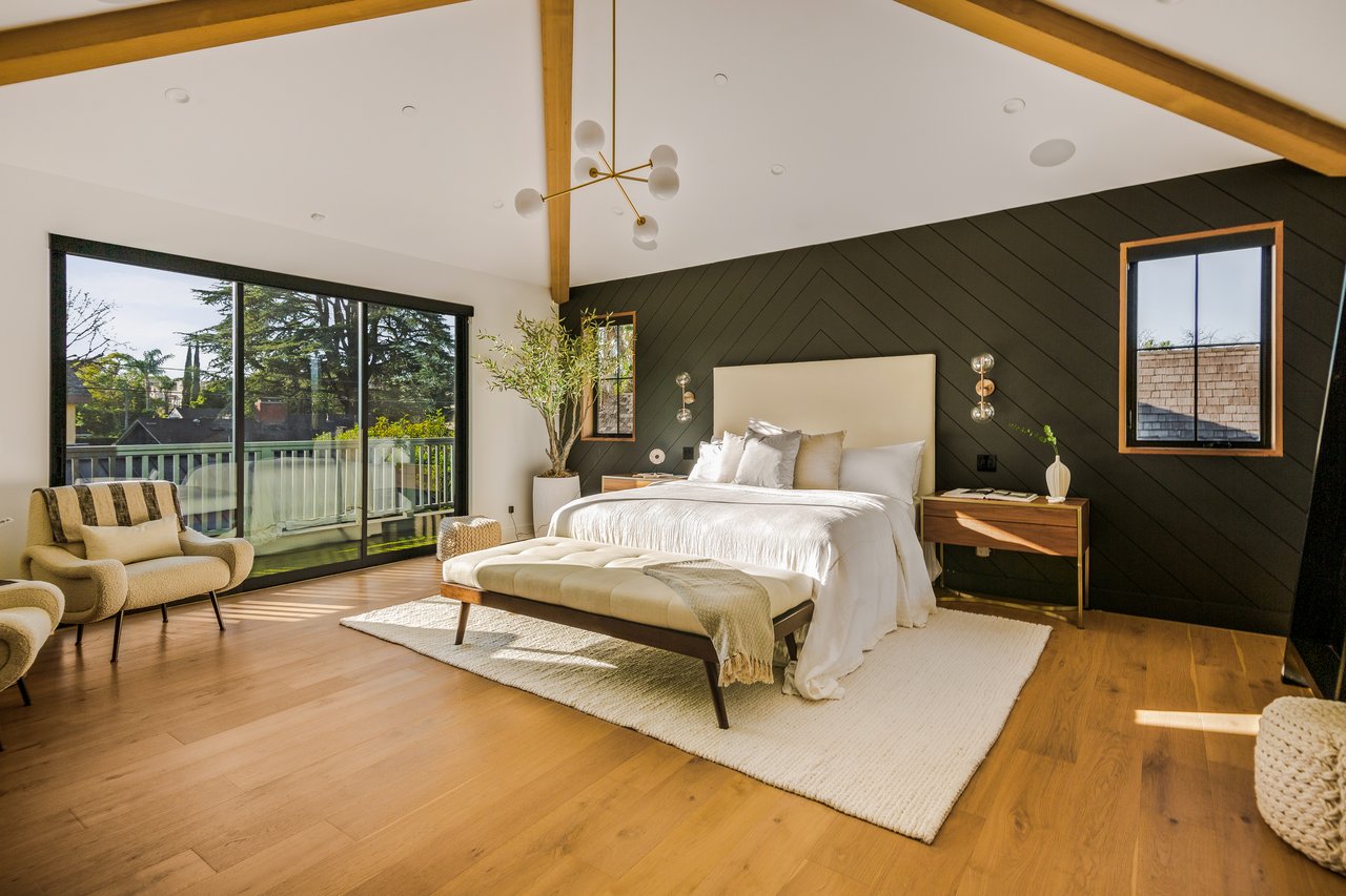 4261 Denny Ave, Toluca Lake 