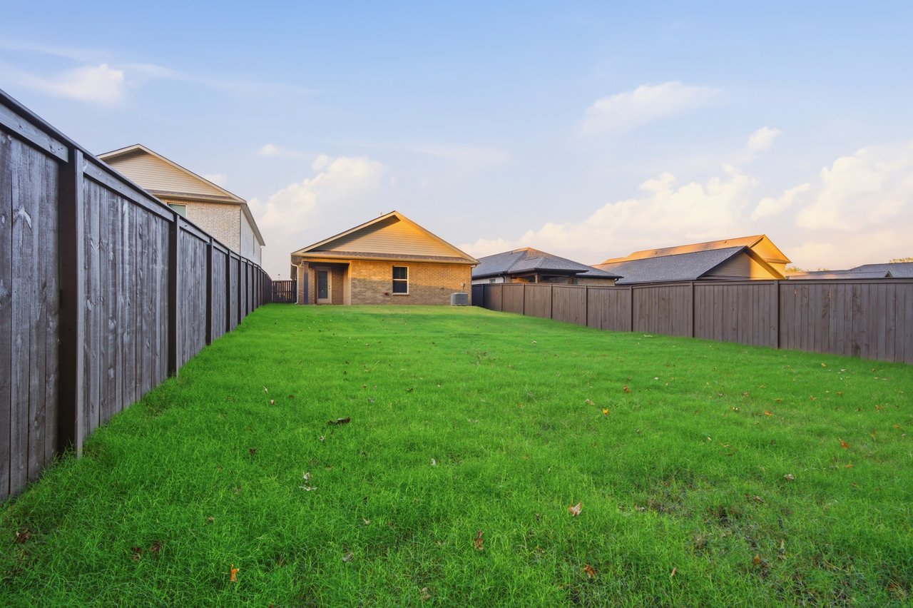 Modern Comfort Meets Unbeatable Location in Harvest!