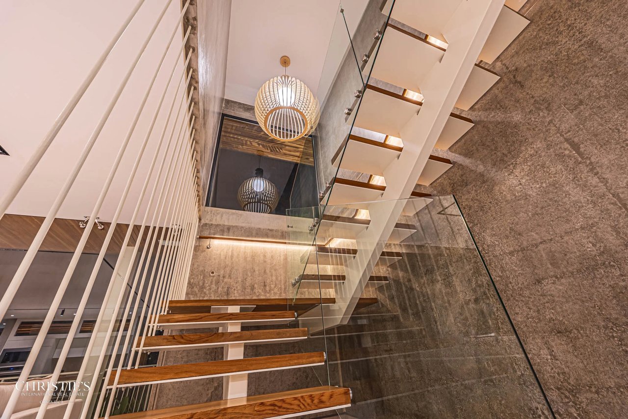 Freshly Built Tropical Design Villa Overlooking the Iconic Whale’s Tail