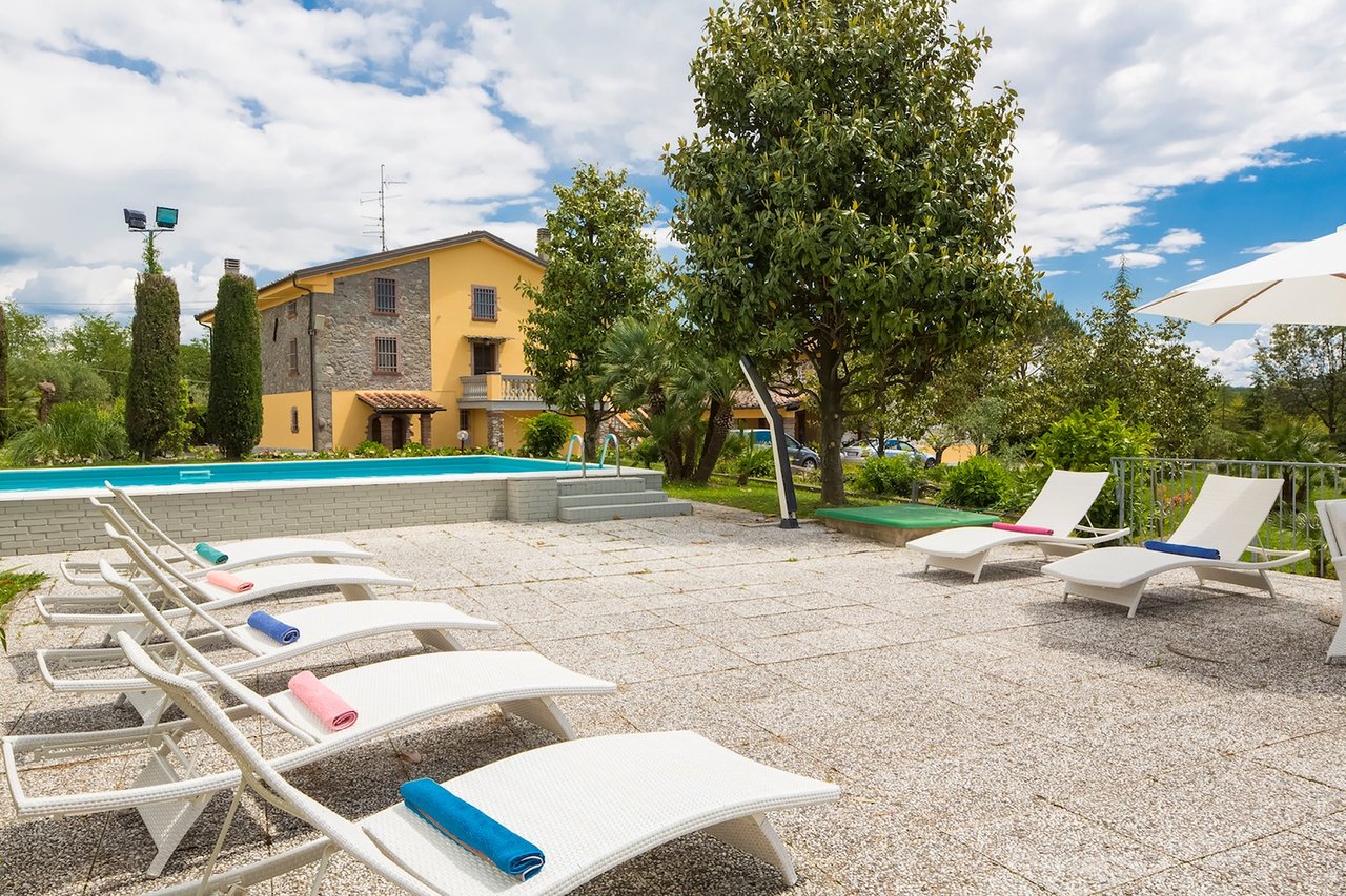 Marvelous Countryside Villa Outside of Lucca