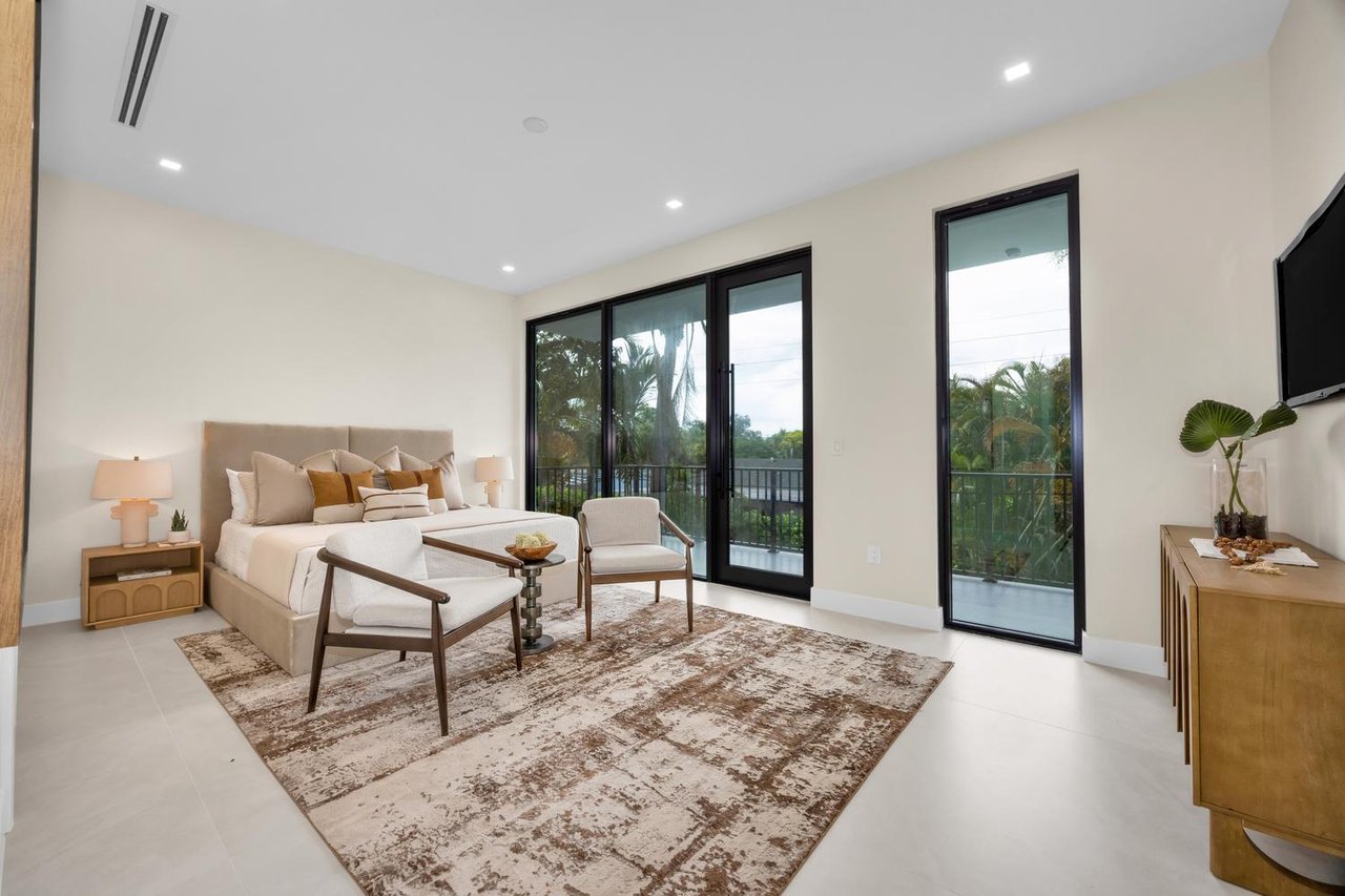 Sophisticated New Construction in the Heart of Miami