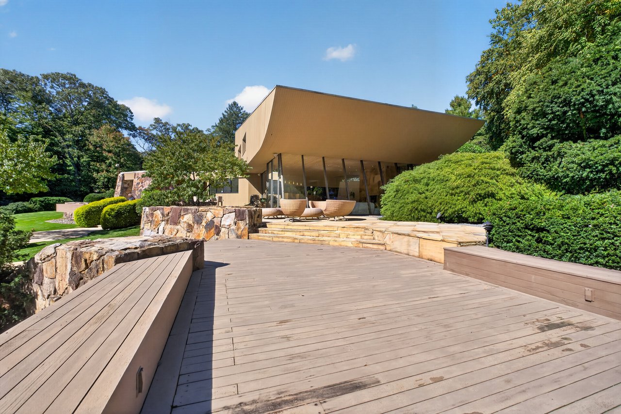 15 Horseshoe Road (Long Island)