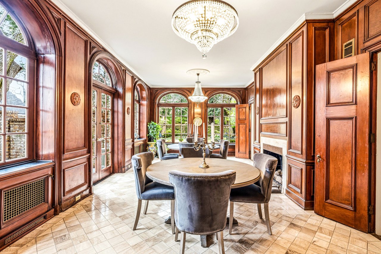 794 Springdale Road NE