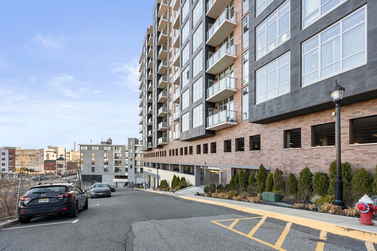 8701 Churchill Rd Unit 1401