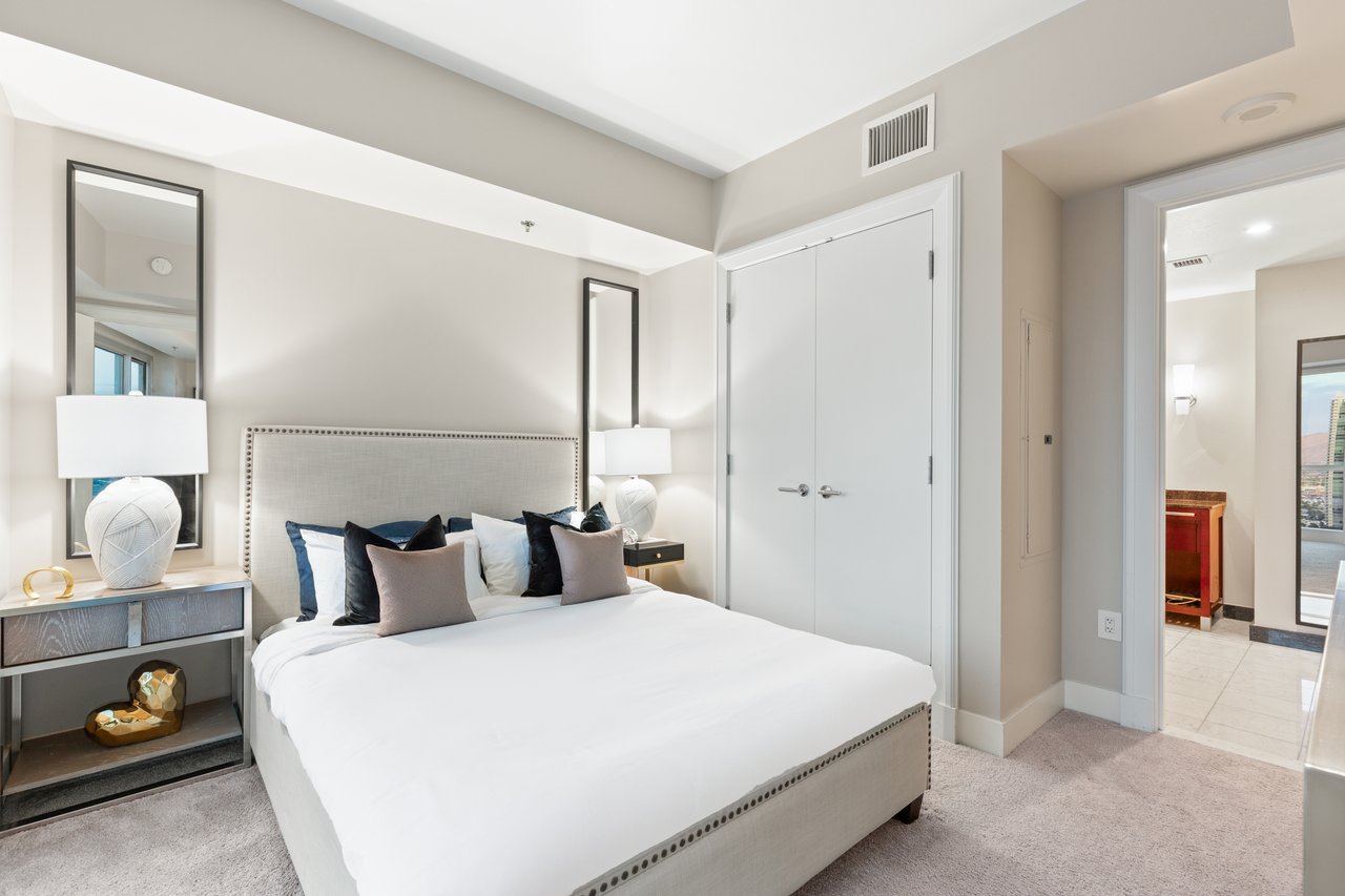 2700 Las Vegas Boulevard 2303