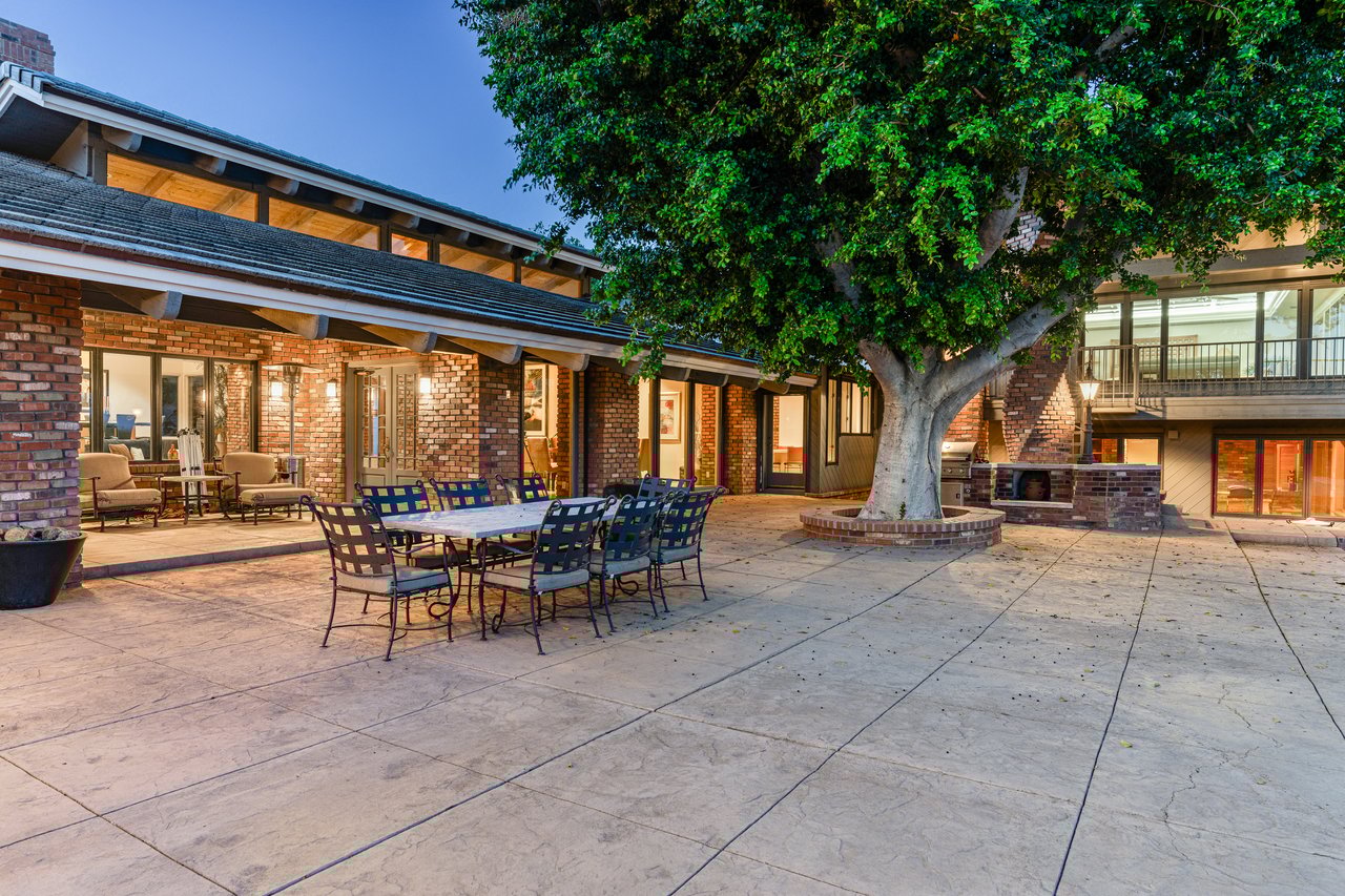 Luxury PV Hilltop Sanctuary