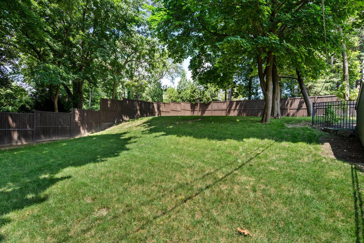 291 Adams St