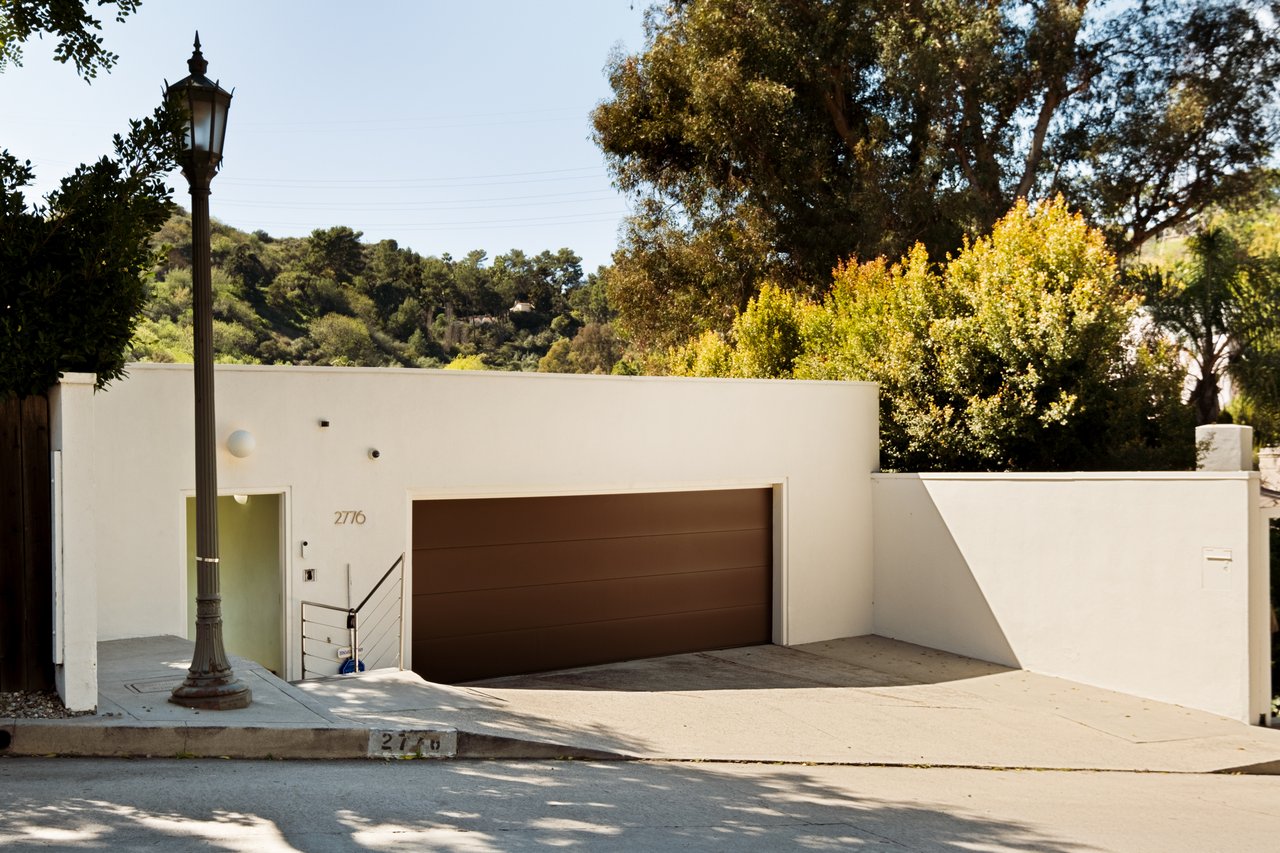2776 Outpost Dr, Hollywood Hills